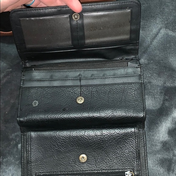 purse and wallets - Picture 4 of 8